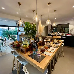 Hotel Campanile Orange Centre Sortie 21 Sur A7 A9 Orange (Vaucluse)